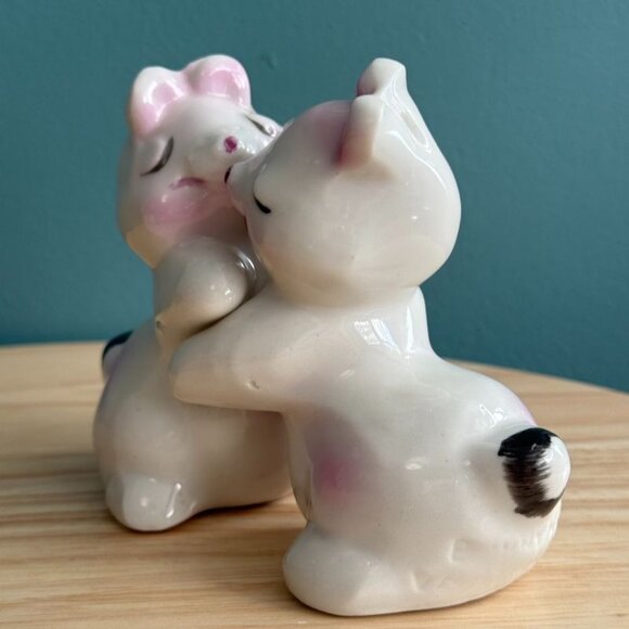 Vintage 1950's Van Tellingen Bunny Hugging Salt Pepper Shakers Set Retro Kitsch - Picture 2 of 10